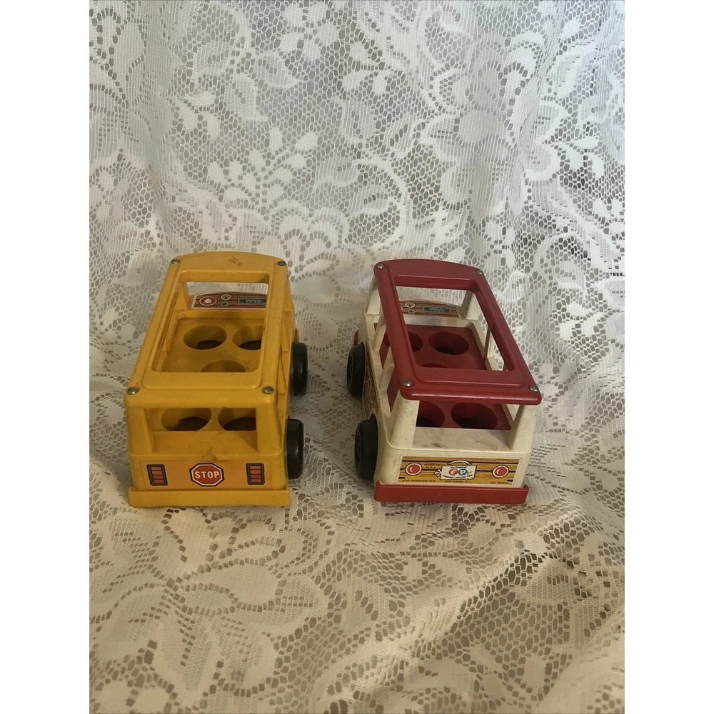 Pair Of Vintage 1969 Fisher Price Plastic Bus Toys, Yellow Bus And Red Bus 141 - Picture 3 of 13